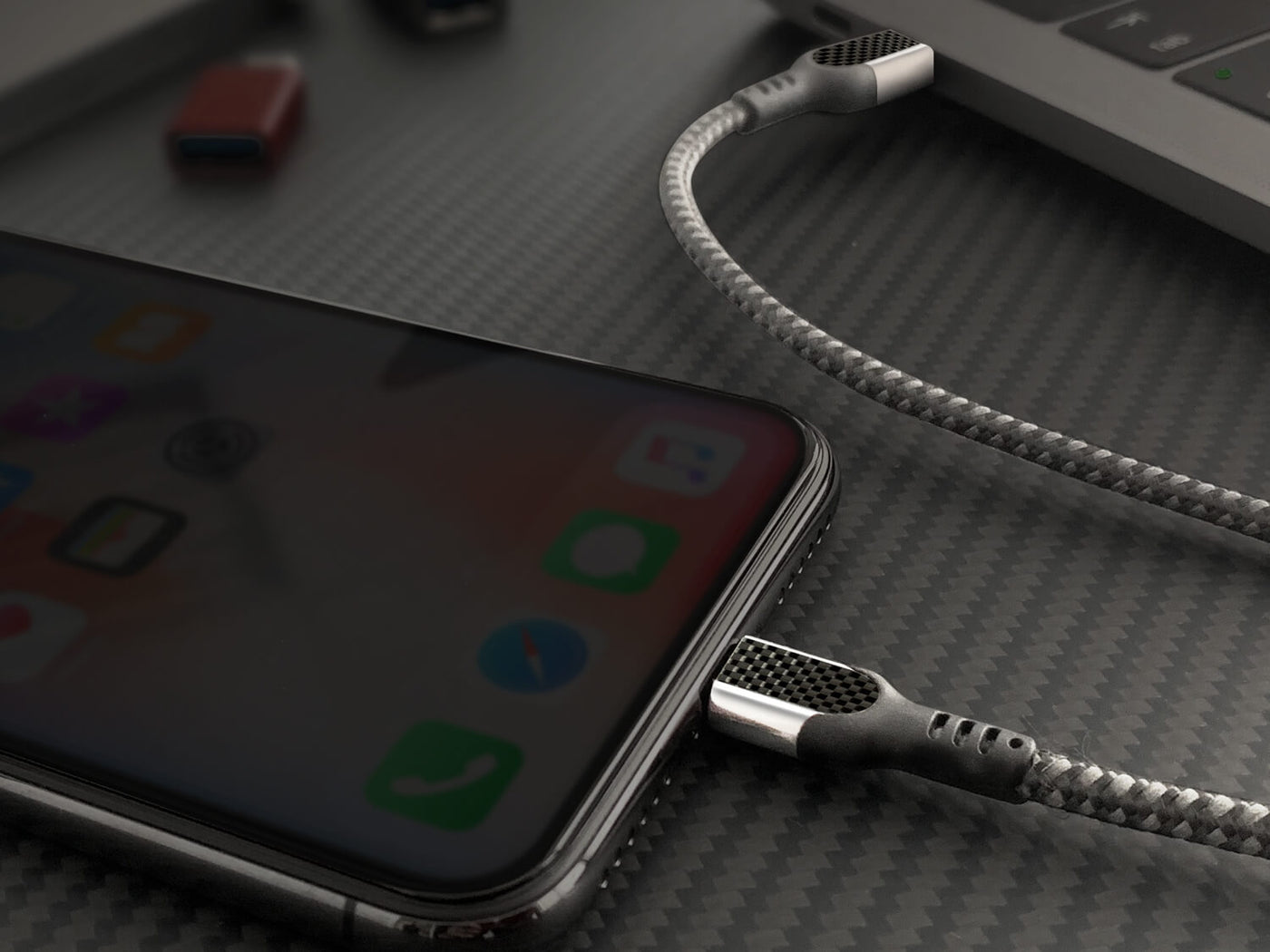 monCarbone Carbon Fiber USB-C To Lightening Fast Charge Cable