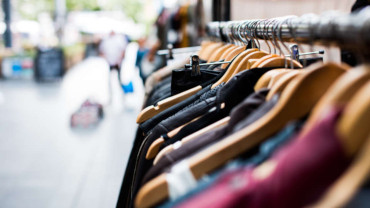 Clothing eCommerce Site Pitch Deck
