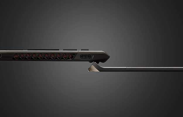 Side-Thermal-have-been-build-carbon-fiber-upgrading-Showcase | Meet The World's First Contoured Carbon Fiber Laptop VAIO Z